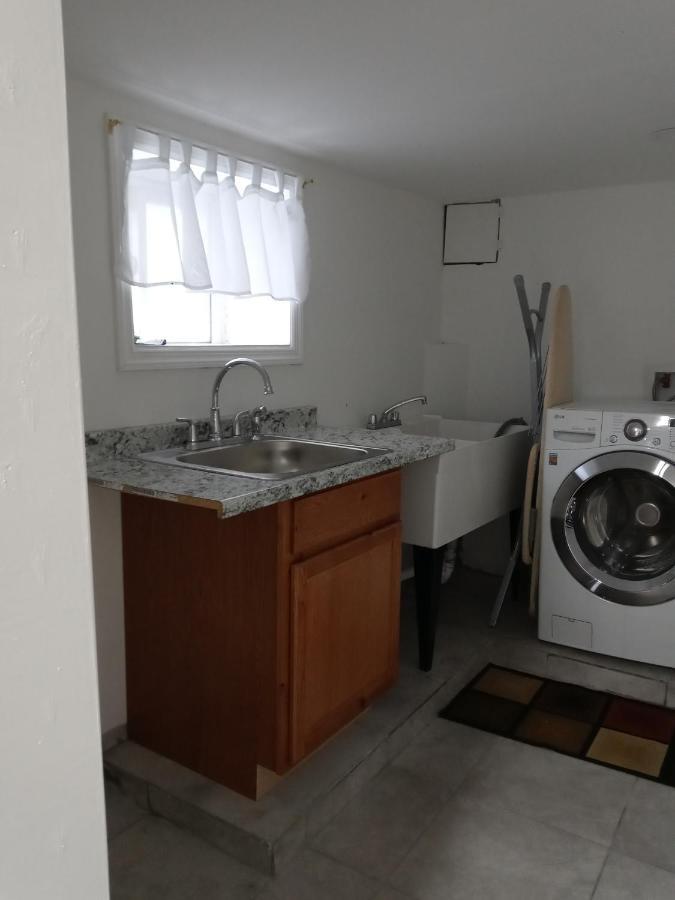 "Cozy Basement Retreat Just 40 Minutes To Nyc!" Apartment Irvington Exterior foto