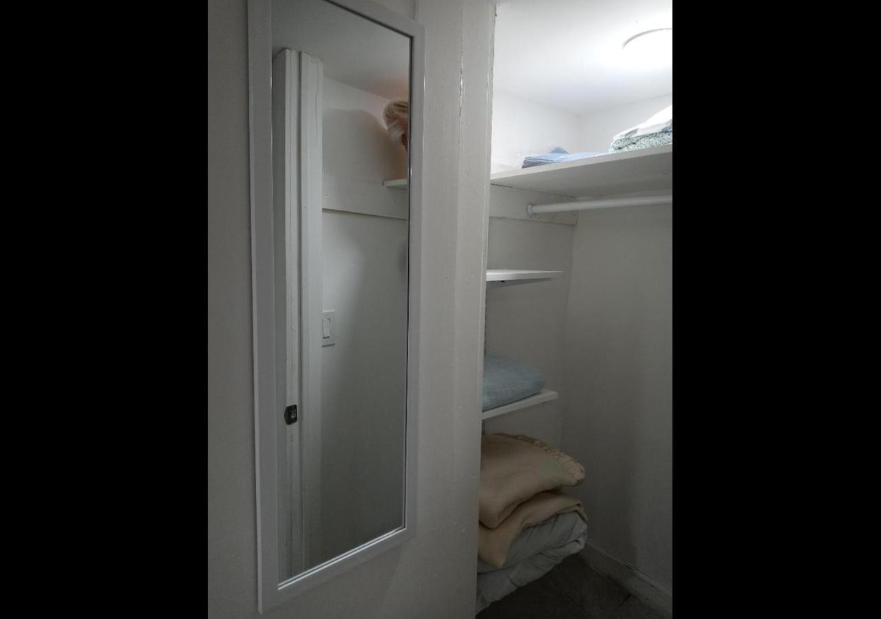 "Cozy Basement Retreat Just 40 Minutes To Nyc!" Apartment Irvington Exterior foto