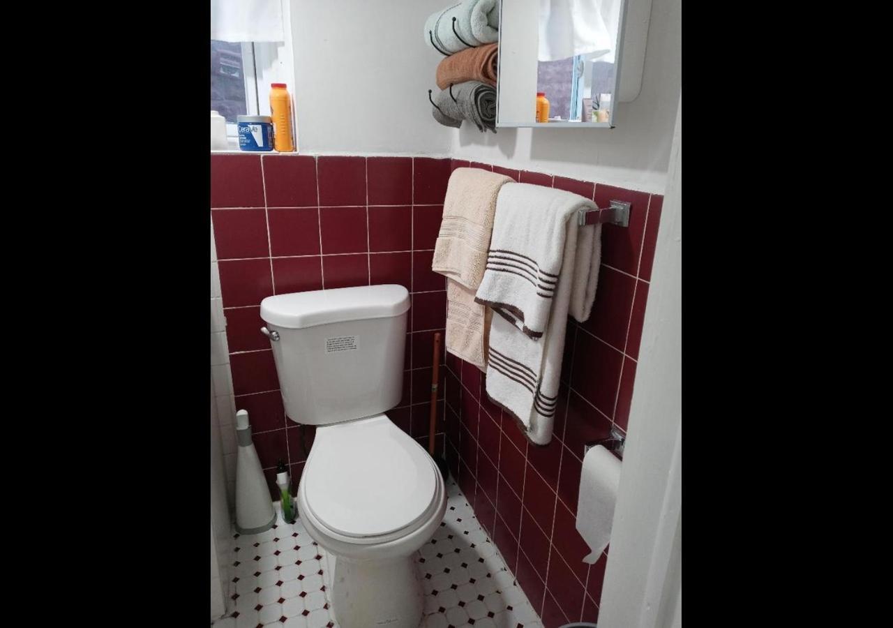 "Cozy Basement Retreat Just 40 Minutes To Nyc!" Apartment Irvington Exterior foto
